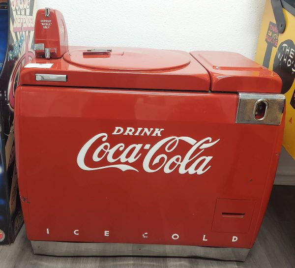 1940 Coca Cola Machine