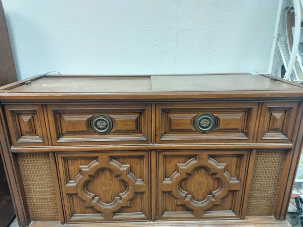 Magnavox Astro Sonic Console Radio